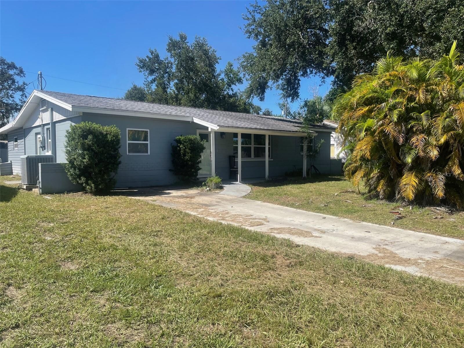 Property Photo: 5224 52nd Avenue N FL 33709