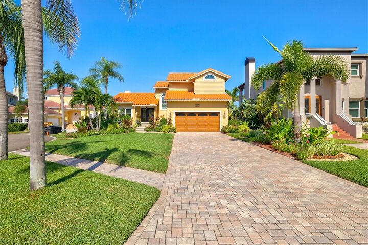 Property Photo: 1017 Sonata Lane FL 33572