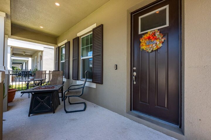 Property Photo: 1412 Garden Arbor Lane FL 32824