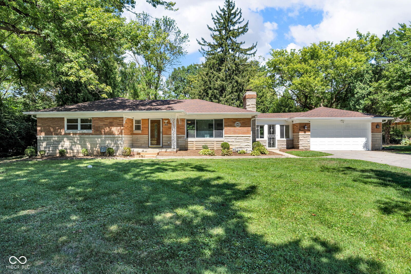 Property Photo:  1818 Kessler Blvd W Drive  IN 46228 