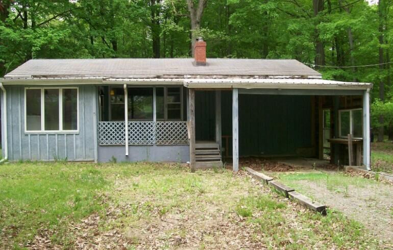 Property Photo:  