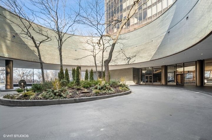Property Photo: 505 N Lake Shore Drive N 4112 IL 60611