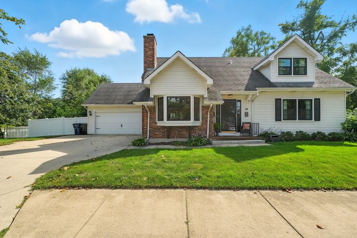 Property Photo:  10 W 12th Avenue  IL 60563 