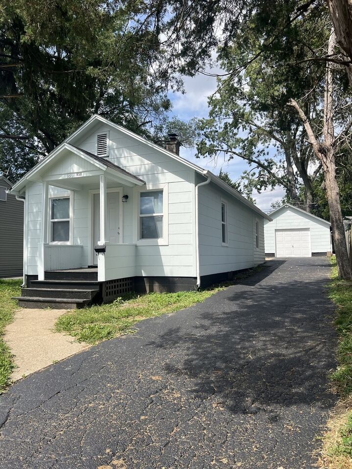 Property Photo: 950 Harriet Avenue IL 60505