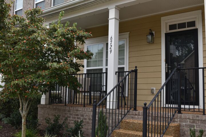 Property Photo: 6729 Sunnywood Dr TN 37211