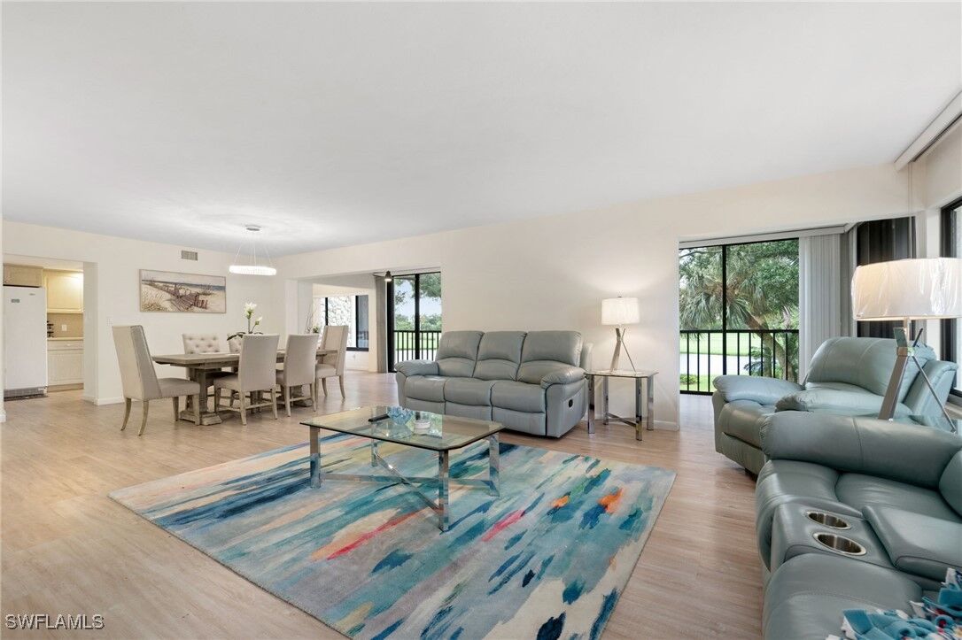 Property Photo: 425 Wildwood Lane 425 FL 34105