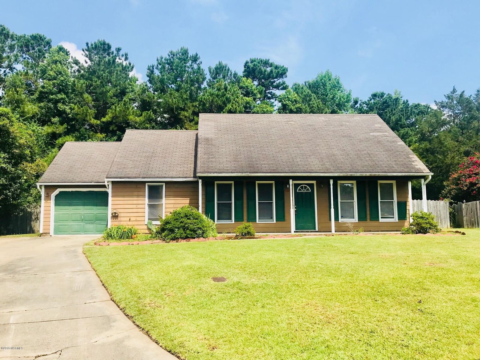 Property Photo:  119 Sidesaddle Lane  NC 28546 