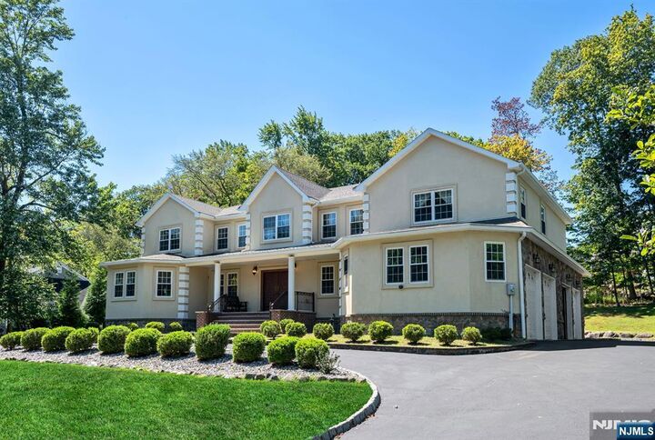 Property Photo: 15 Tanglewood Hollow Road NJ 07458
