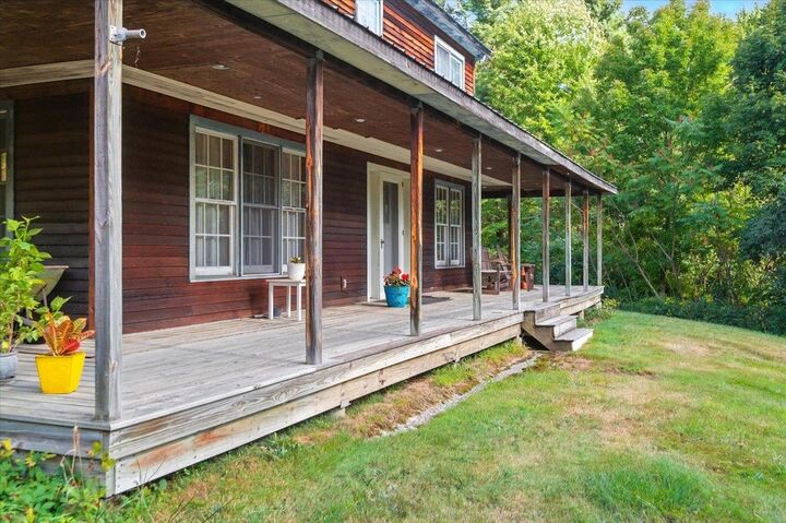 Property Photo: 674 Pond Road VT 05461