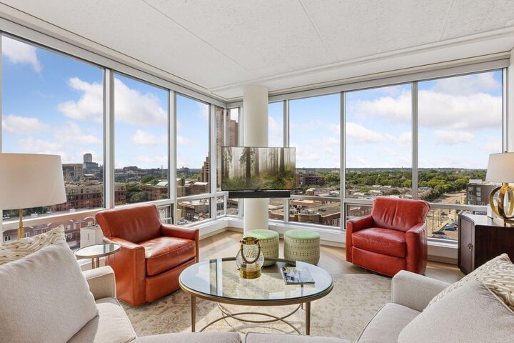 Property Photo: 45 University Avenue SE 904 MN 55414