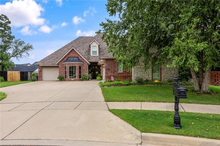 Property Photo: 2601 S Horizon Boulevard AR 72758
