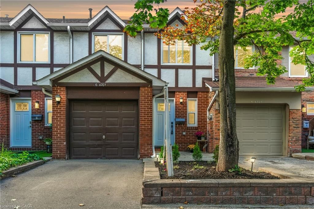 Property Photo:  4201 Longmoor Drive 6  ON L7L 5J9 
