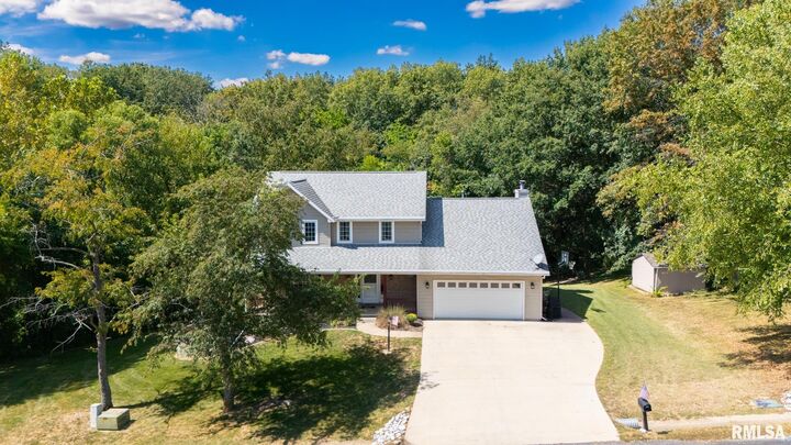 Property Photo: 4917 S Lake Camelot Drive IL 61547