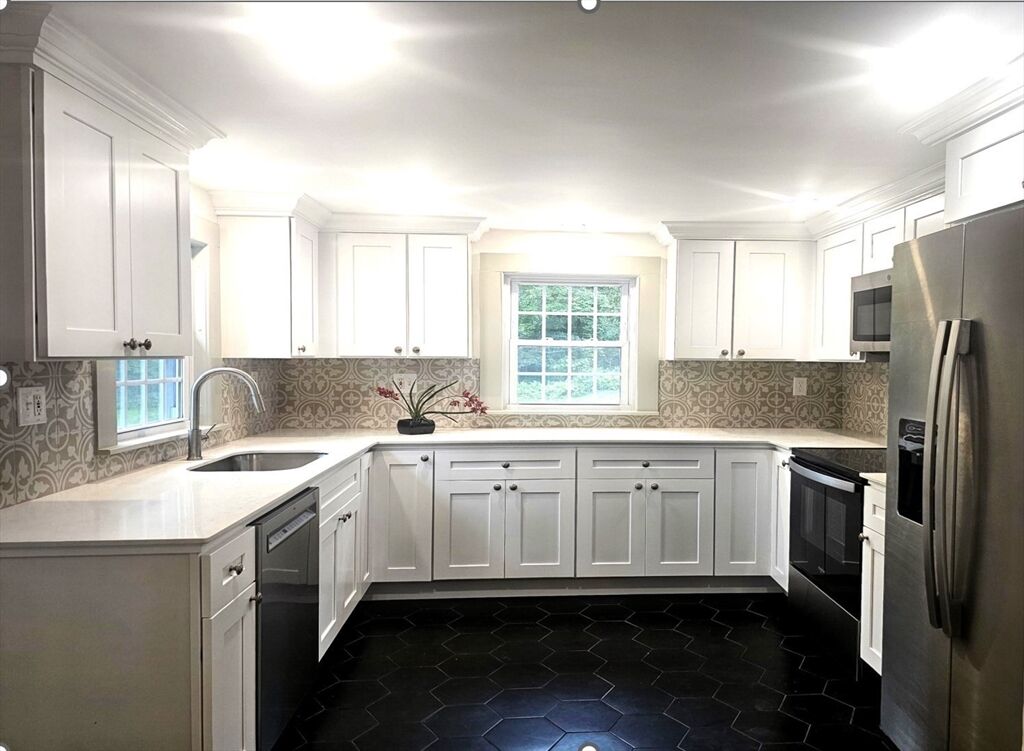 Property Photo: 95 Bowman St (Sf Home) MA 01581
