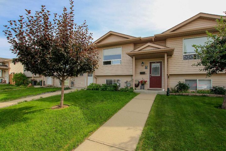 13 Kenny Close  Red Deer AB T4P 4C3 photo