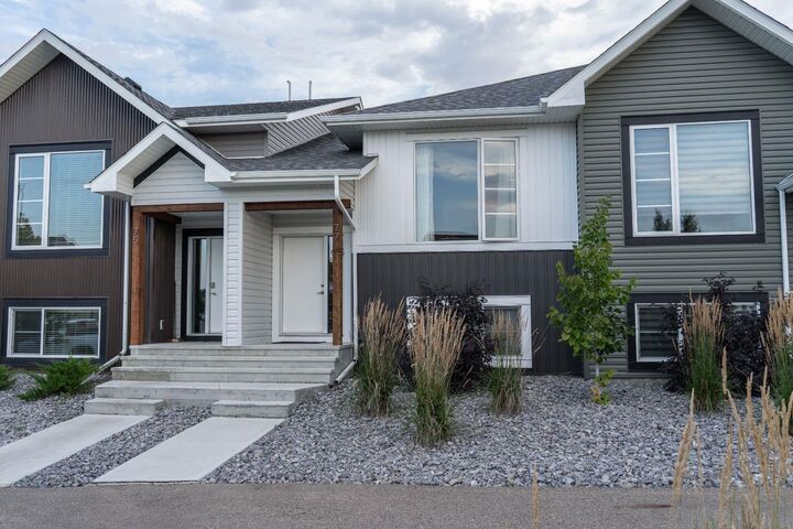 77 Ellington Crescent  Red Deer AB T4P 3E5 photo