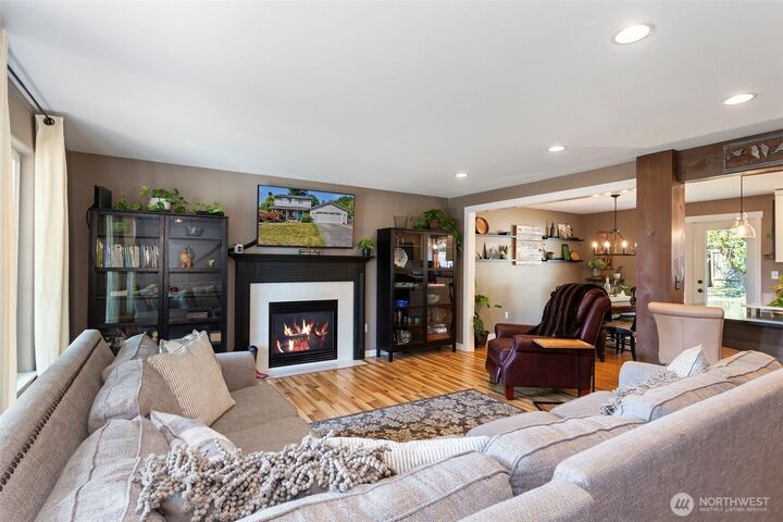 Property Photo: 1712 3rd Street WA 98290