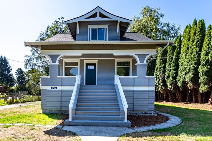 Property Photo:  18520  Main Street  WA 98238