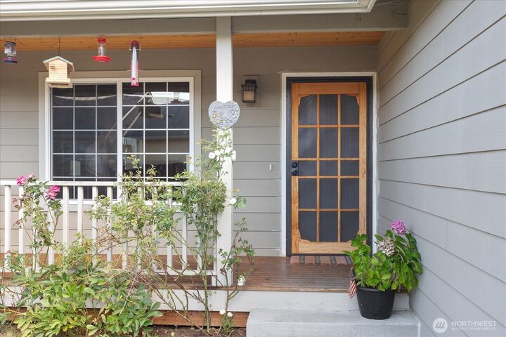 Property Photo: 20731 Grove Place NE WA 98223