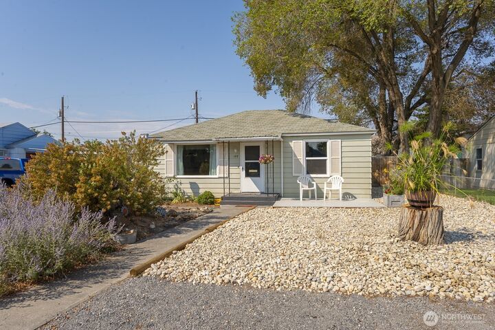 147  E Street SE  Ephrata WA 98823 photo