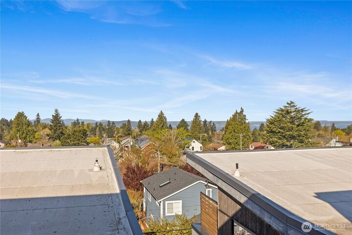 Property Photo: 3219 California Avenue SW A WA 98116