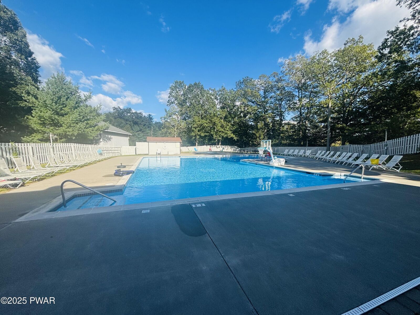 Property Photo:  134 Oneida Way  PA 18337