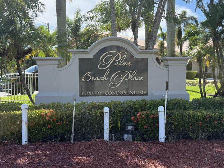 Property Photo: 1740 Windorah Way C FL 33411