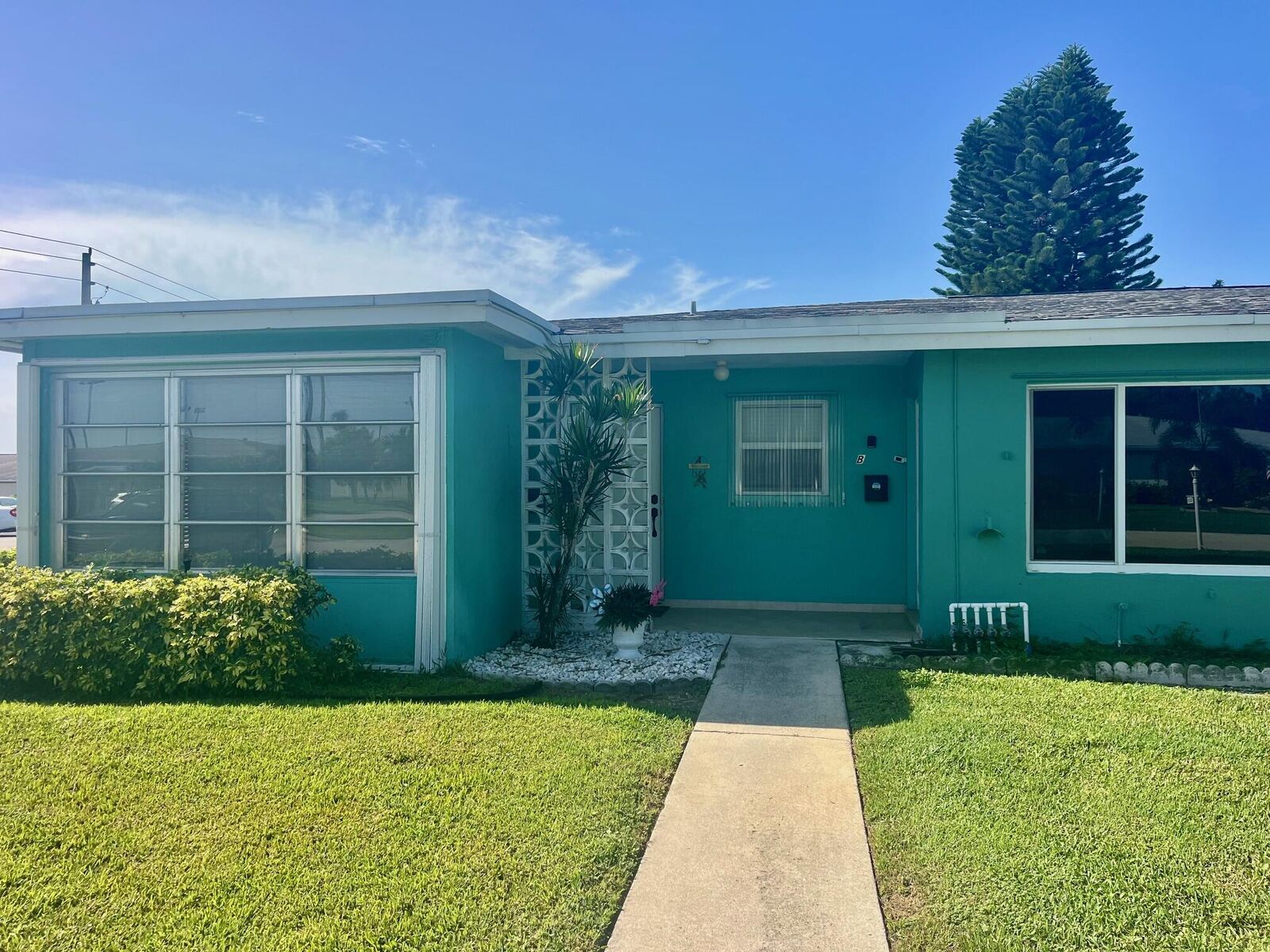 Property Photo:  330 Main Boulevard A  FL 33435 