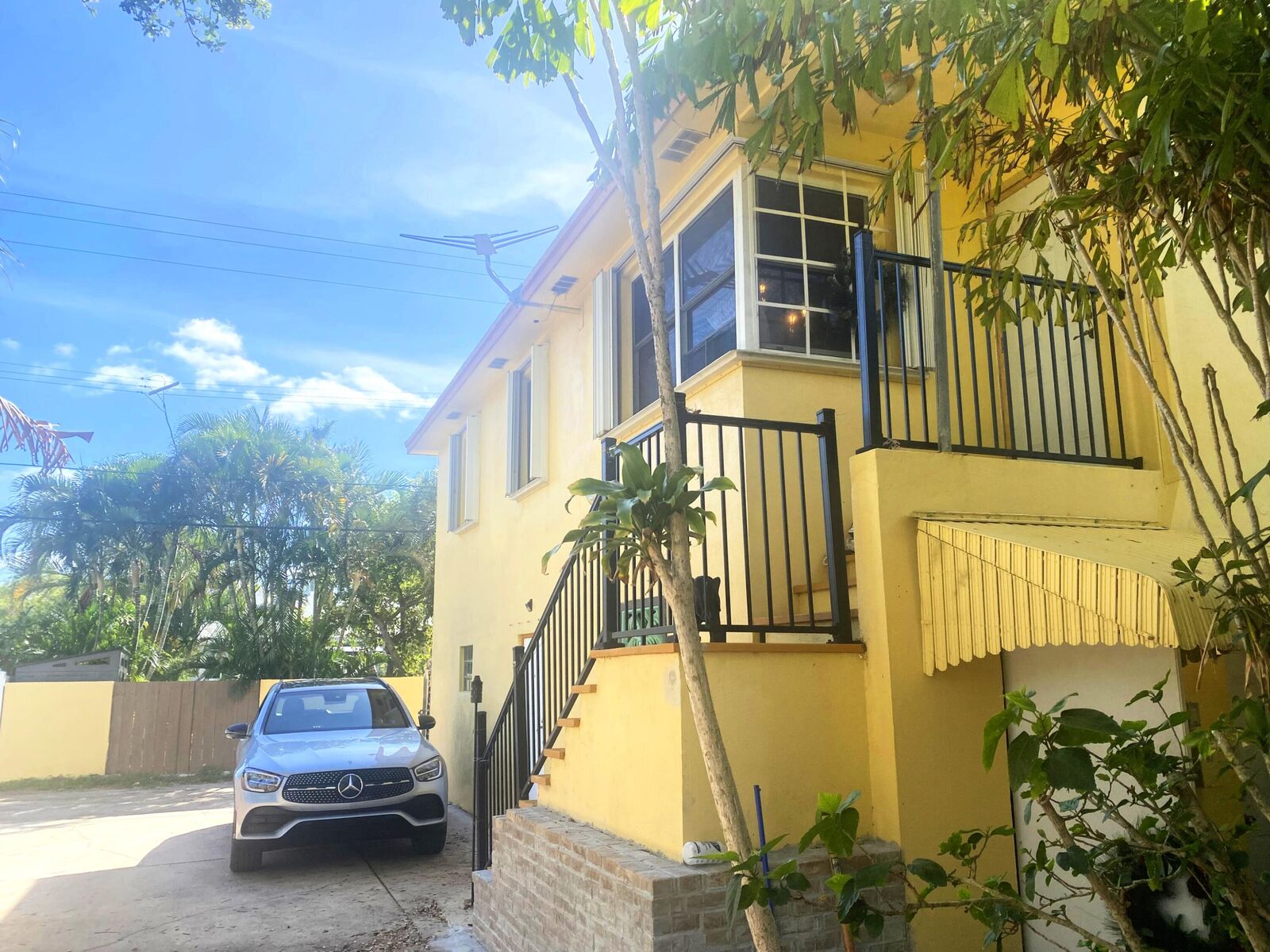 Property Photo: 1120 S Federal Highway FL 33460