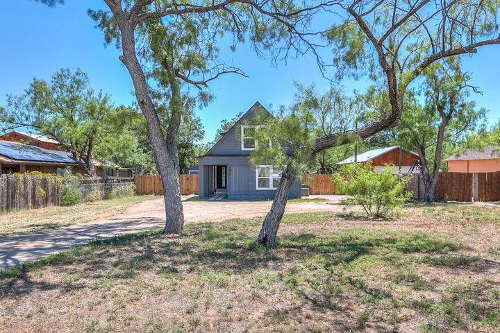 Property Photo: 6622 Knickerbocker Rd TX 76904