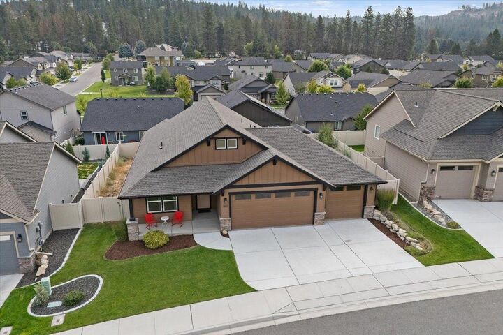 Property Photo: 1405 S Lily Ct WA 99212