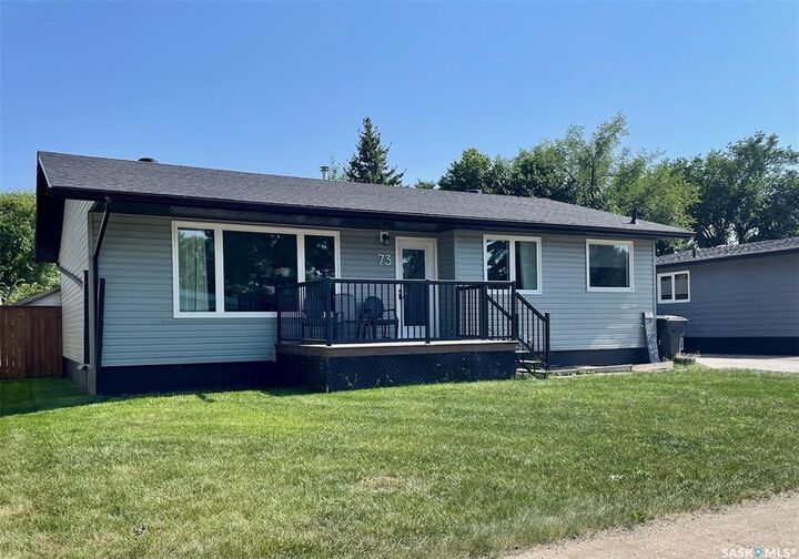 73 Cedarwood Crescent  Yorkton SK S3N 2V1 photo