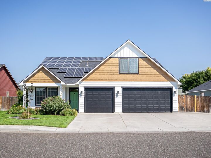 4911 Bilbao Dr  Pasco WA 99301 photo