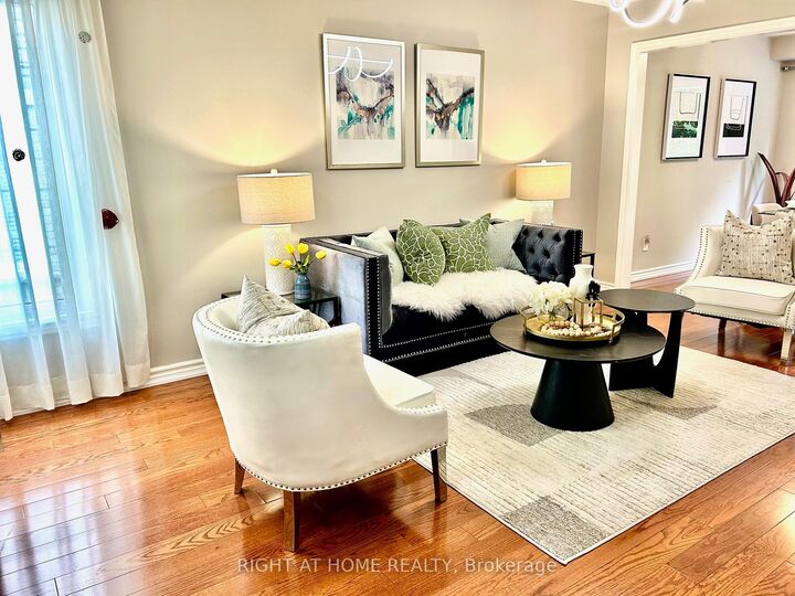32 Heathcliffe Square  Brampton ON L6S 5P7 photo