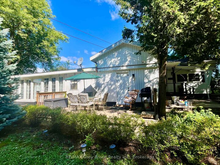 Property Photo: 126 Harvey Street ON N0H 2N0