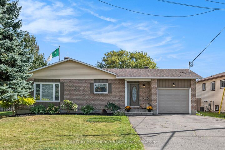 24 Menard Street  Russell ON K0A 1W1 photo