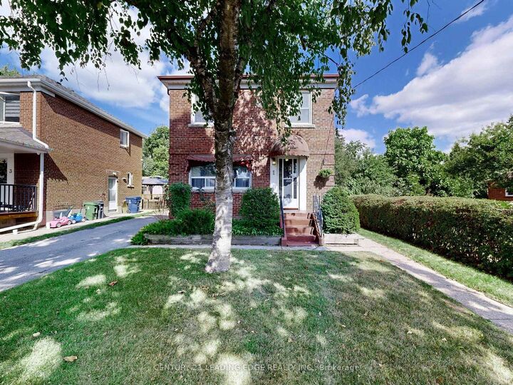 Property Photo: 1 Faulkland Road ON M1L 3S2