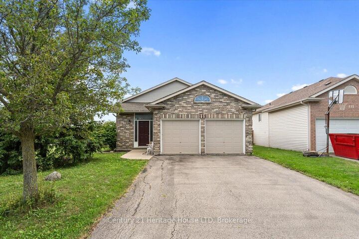 Property Photo: 125 Gretel Place ON L3C 7H5