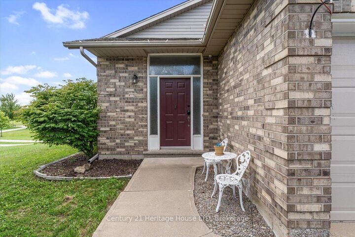 Photo de la propriété: 125 Gretel Place ON L3C 7H5
