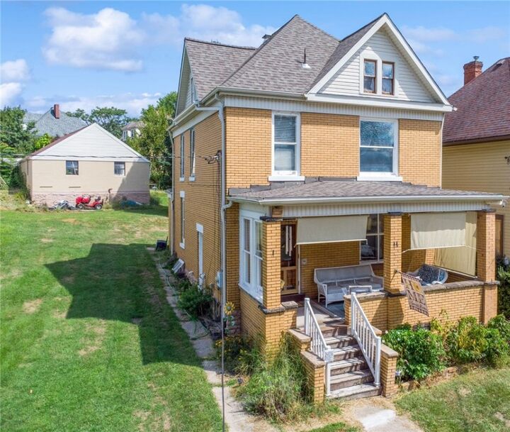 Property Photo: 726 Grant Ave PA 15642