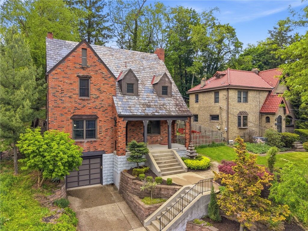 Property Photo:  182 Inglewood Dr  PA 15228 