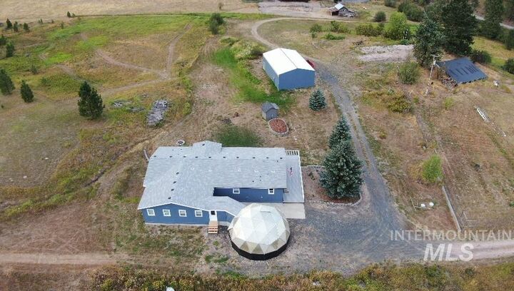 Property Photo: 1095 E Rock Creek Road ID 83855