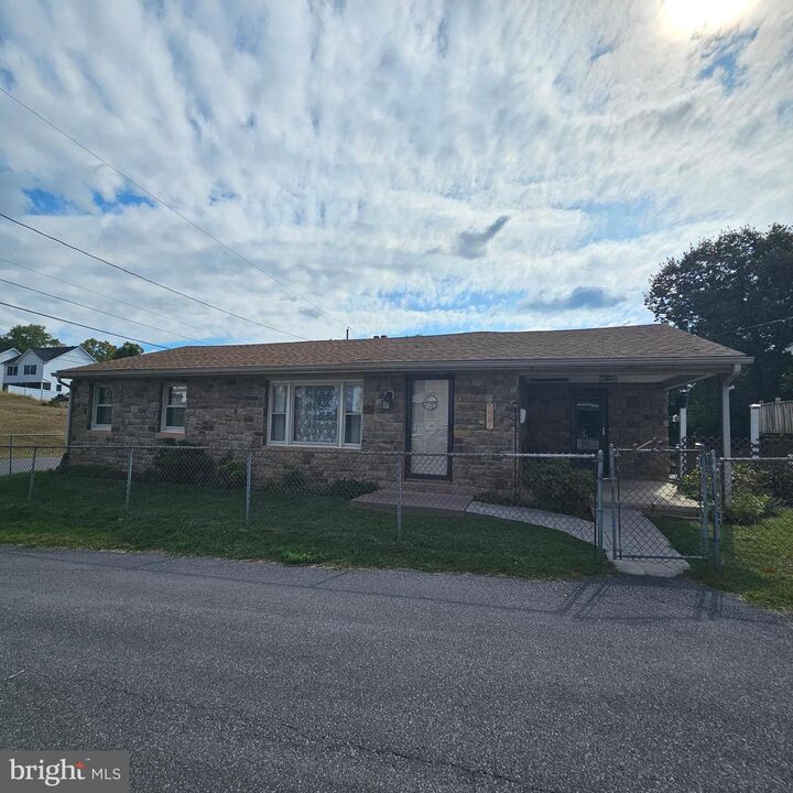 Property Photo: 325 - 327 Beth Street WV 25404