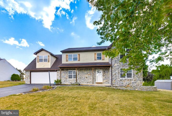 123 Winston Drive  York PA 17408 photo