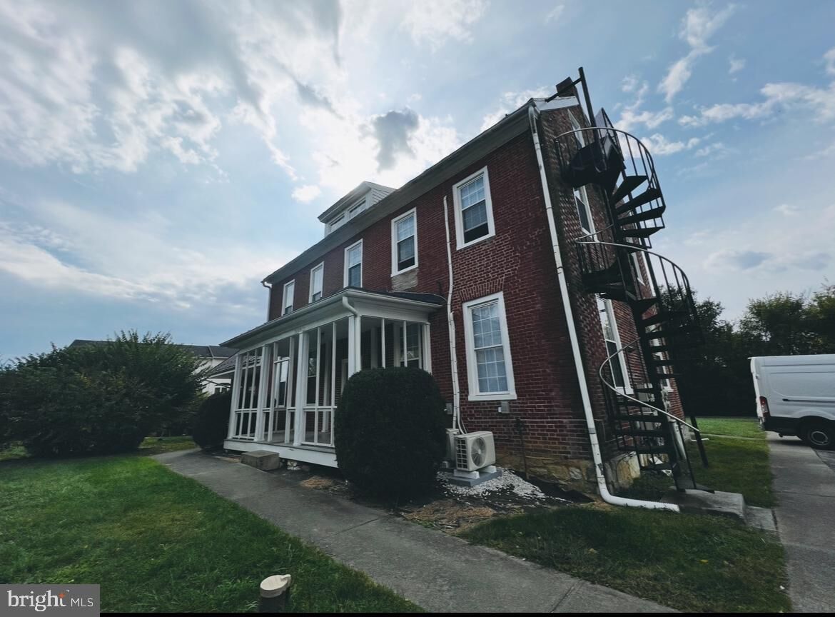 Property Photo: 3105 Shawnee Drive 7 VA 22601