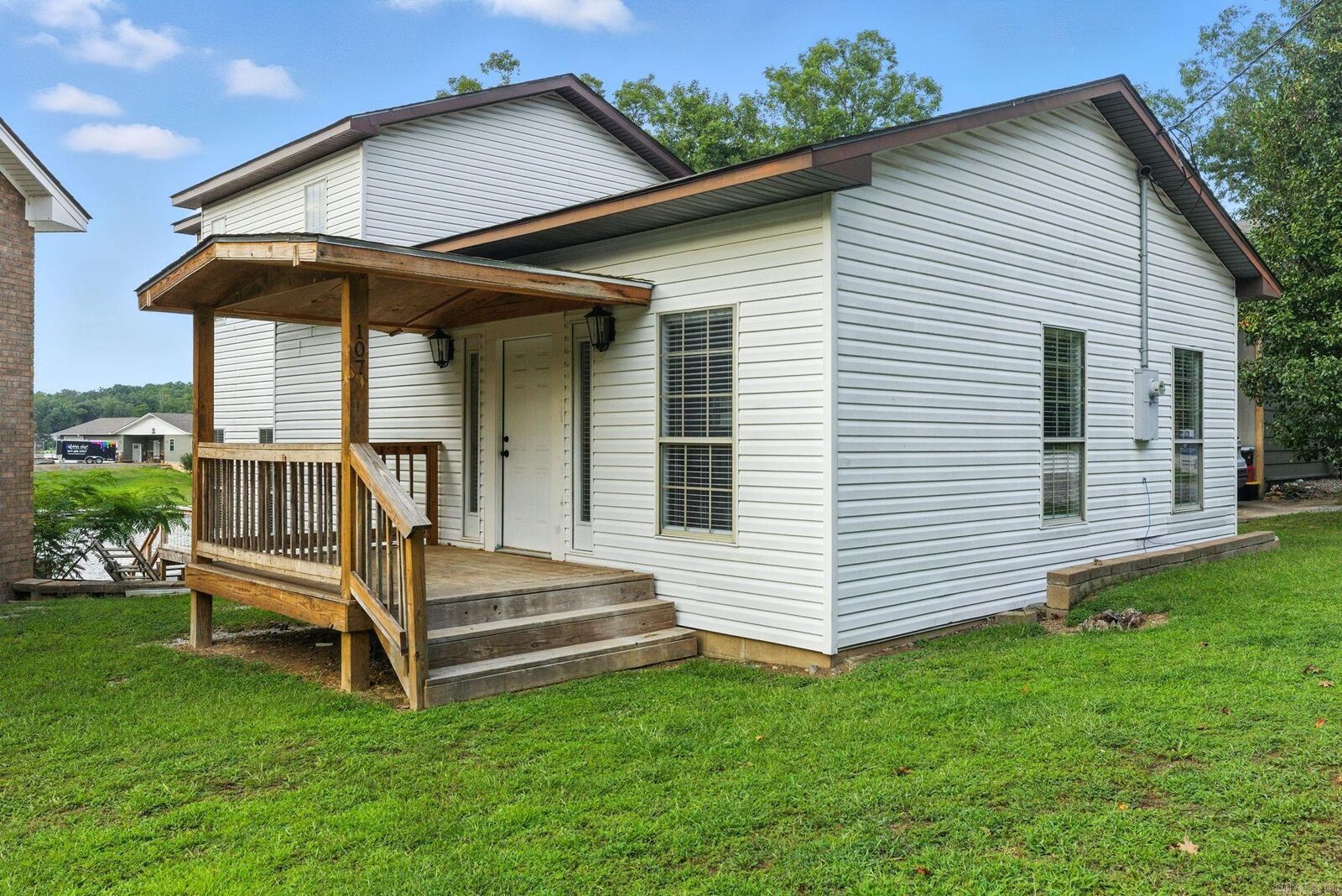 Property Photo:  107 Loveless Ln  AR 71968 