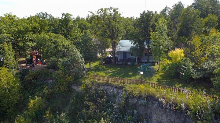 109 Cable Bridge Road  Roseau River MB R0A 1P0 photo