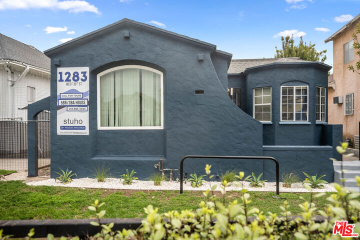 Property Photo: 1283 W 36th St CA 90007