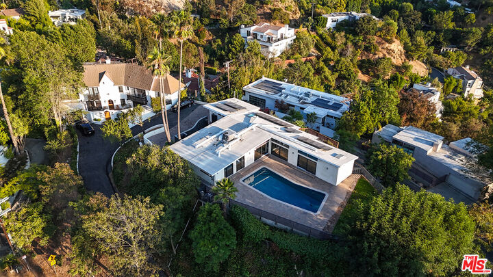 2740 Nichols Canyon Rd  Los Angeles CA 90046 photo