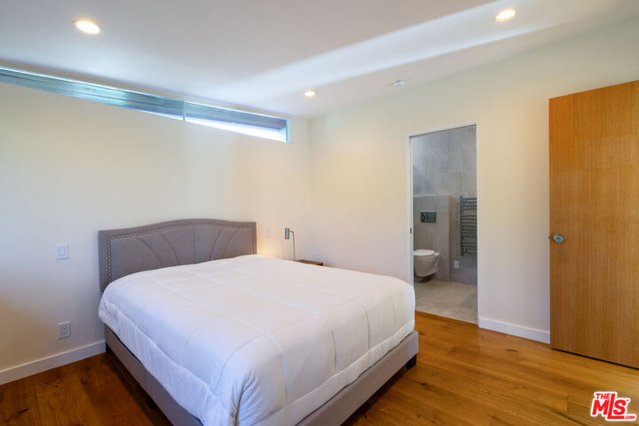 2740 Nichols Canyon Rd  Los Angeles CA 90046 photo